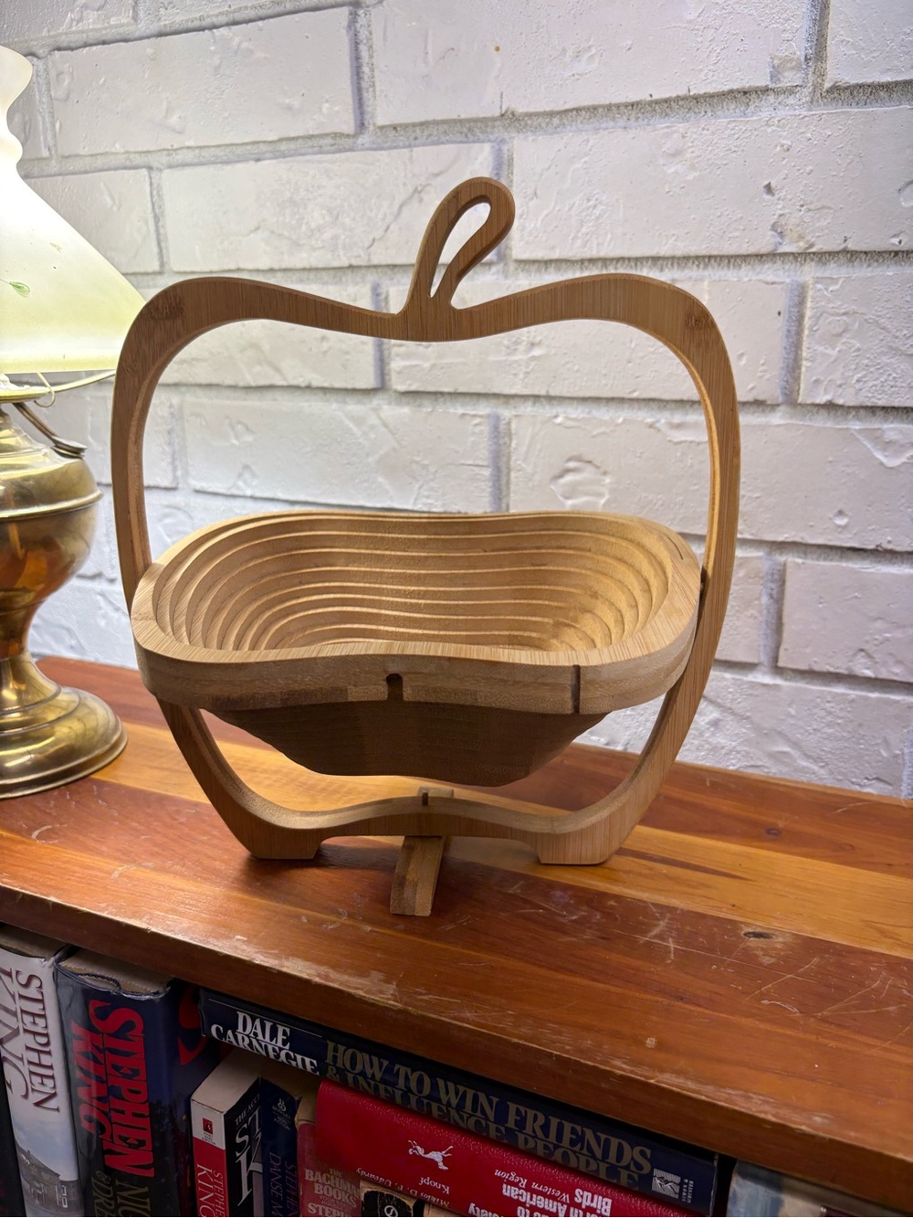 Bonnie & Pop Collapsible Bamboo Apple Fruit Basket / Trivet